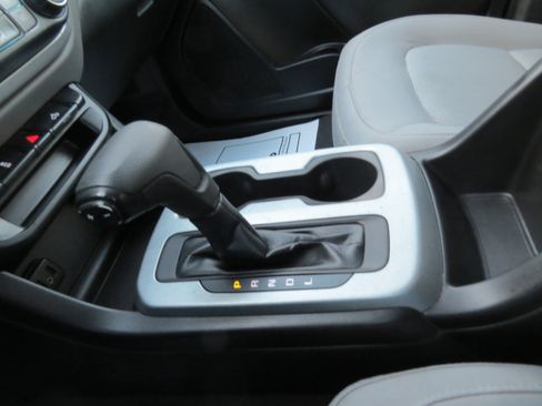 Used 2020 Chevrolet Colorado LT image 17