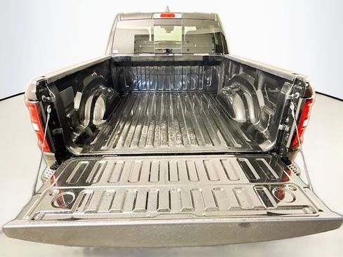 New 2026 RAM 1500 Express AWD/4WD image 23