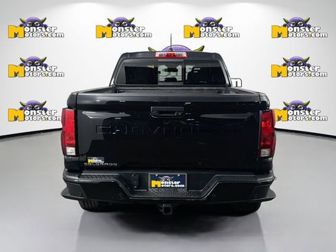 Used 2025 Chevrolet Colorado Trail Boss AWD/4WD image 6