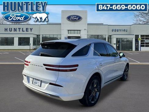 Used 2024 Genesis Electrified GV70 Advanced image 5