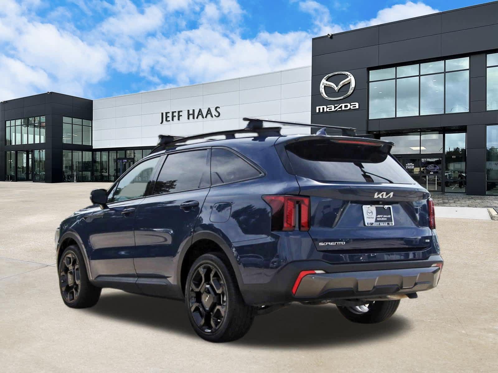 Used 2024 Kia Sorento SX AWD/4WD image 2