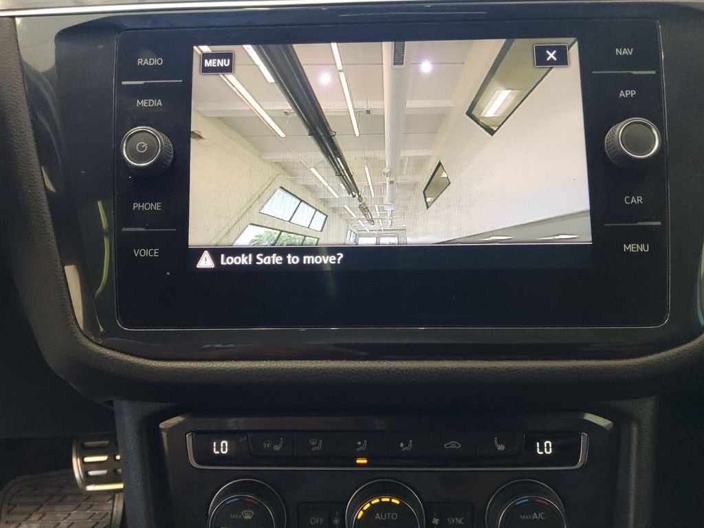 Used 2019 Volkswagen Tiguan SEL Premium R-Line AWD/4WD image 26