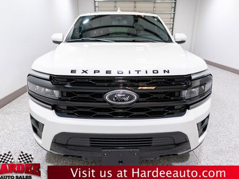 Used 2022 Ford Expedition Limited w/ Equipment Group 303A AWD/4WD image 7