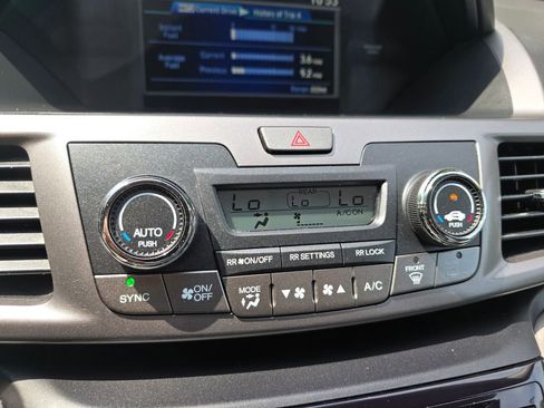 Used 2016 Honda Odyssey SE image 25
