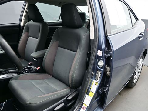 Used 2019 Toyota Corolla LE image 11