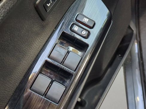 Used 2016 Toyota RAV4 Limited FWD image 22