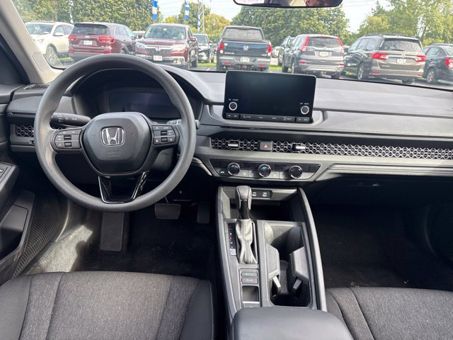 Used 2025 Honda Accord SE image 6