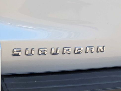 Used 2019 Chevrolet Suburban LT w/ Luxury Package image 12