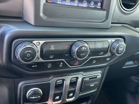 Certified 2020 Jeep Wrangler Sport AWD/4WD image 46
