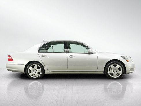 Used 2005 Lexus LS 430 RWD image 6