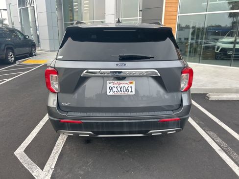 Used 2022 Ford Explorer XLT w/ Equipment Group 202A image 5