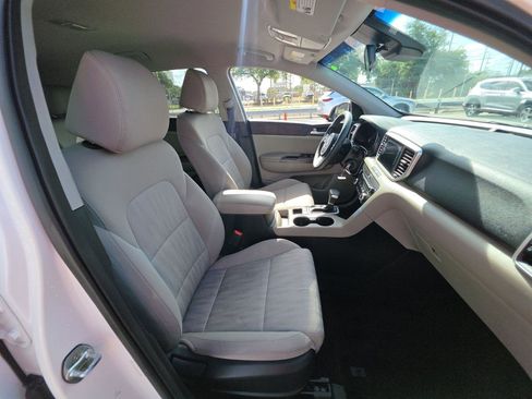 Used 2022 Kia Sportage LX FWD image 10