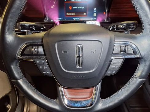 Used 2023 Lincoln Navigator Reserve AWD/4WD image 9