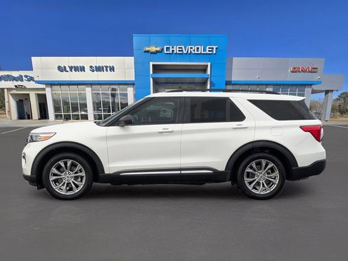 Used 2023 Ford Explorer XLT w/ Equipment Group 202A image 13
