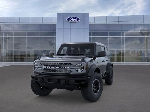 New 2025 Ford Bronco Badlands image 2