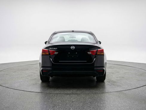 Used 2025 Nissan Altima 2.5 SV FWD image 7