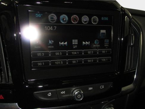 Used 2019 Chevrolet Traverse RS image 34