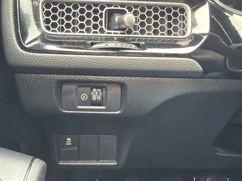 Used 2025 Honda Civic Sport image 15