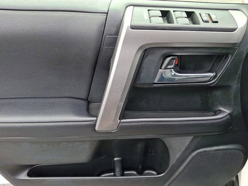 Used 2022 Toyota 4Runner SR5 Premium w/ Moonroof Package RWD image 16