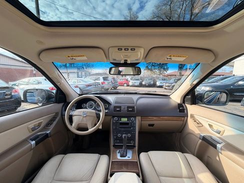 Used 2012 Volvo XC90 3.2 image 2