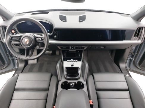 Certified 2026 Porsche Cayenne AWD/4WD image 11