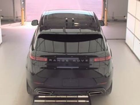 Used 2024 Land Rover Range Rover Sport SE image 10