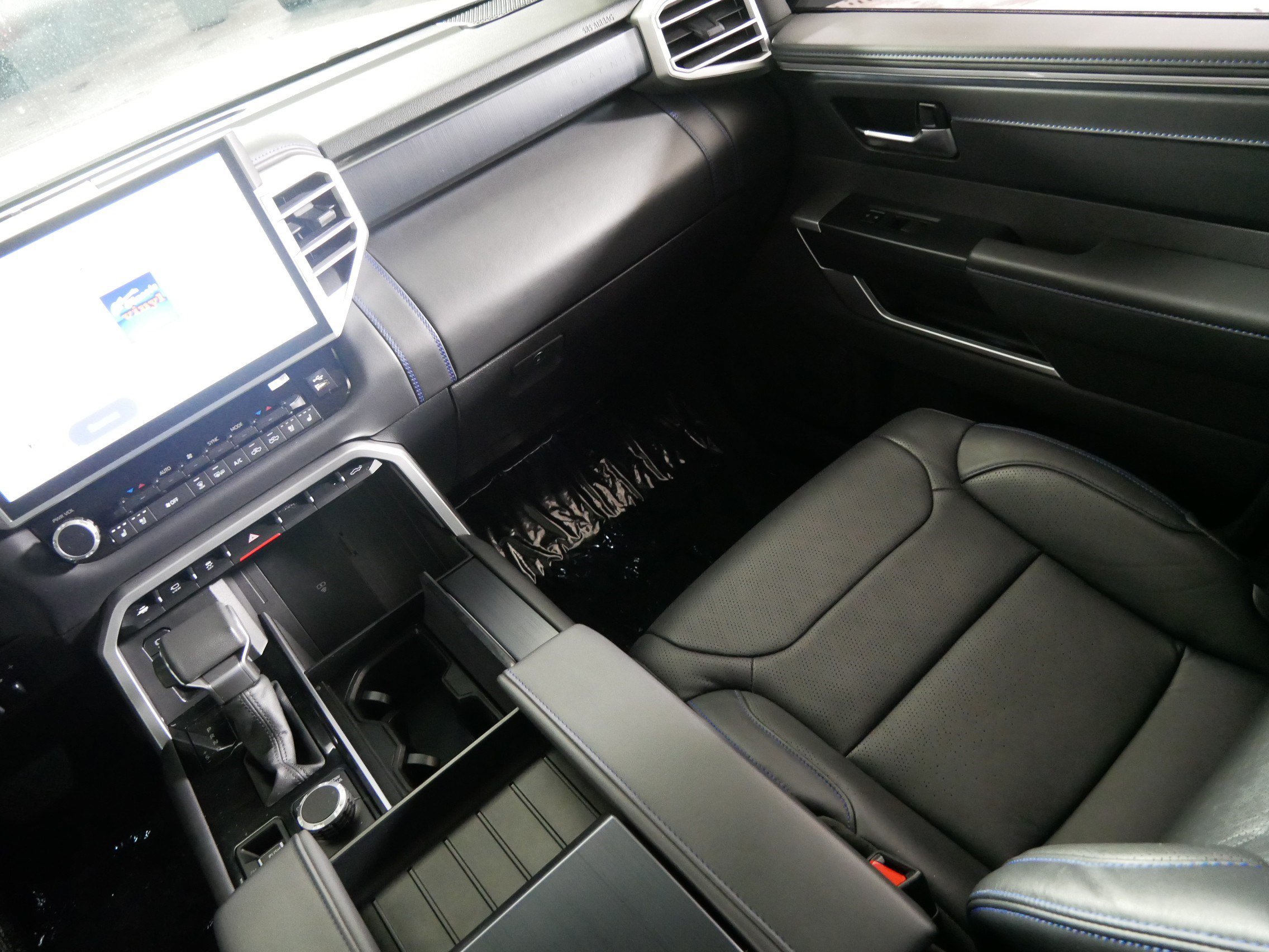 Used 2025 Toyota Tundra Platinum AWD/4WD image 11