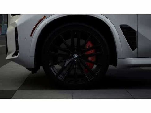 Used 2026 BMW X5 xDrive40i w/ M Sport Package AWD/4WD image 7