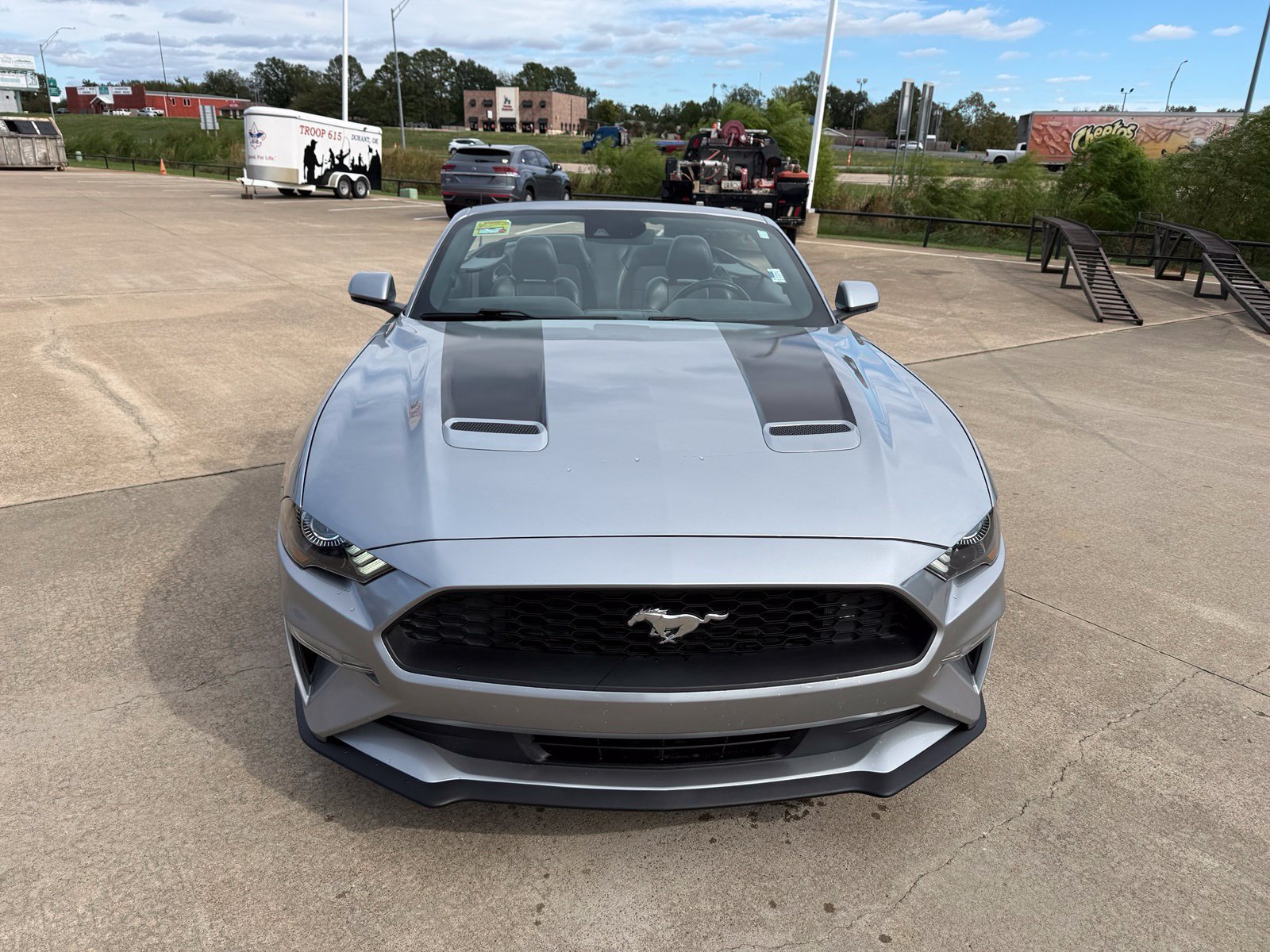 Used 2022 Ford Mustang Premium RWD image 3