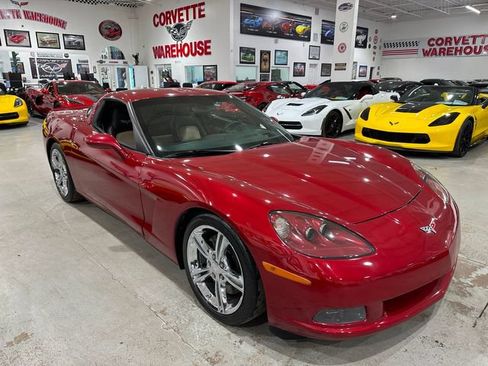 Used 2008 Chevrolet Corvette Coupe w/ Preferred Equipment Group RWD image 29