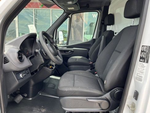 Used 2019 Mercedes-Benz Sprinter 170 image 25