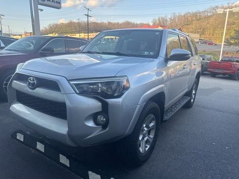 Used 2015 Toyota 4Runner SR5 Premium image 2
