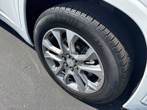 Used 2021 Chevrolet Traverse Premier image 14