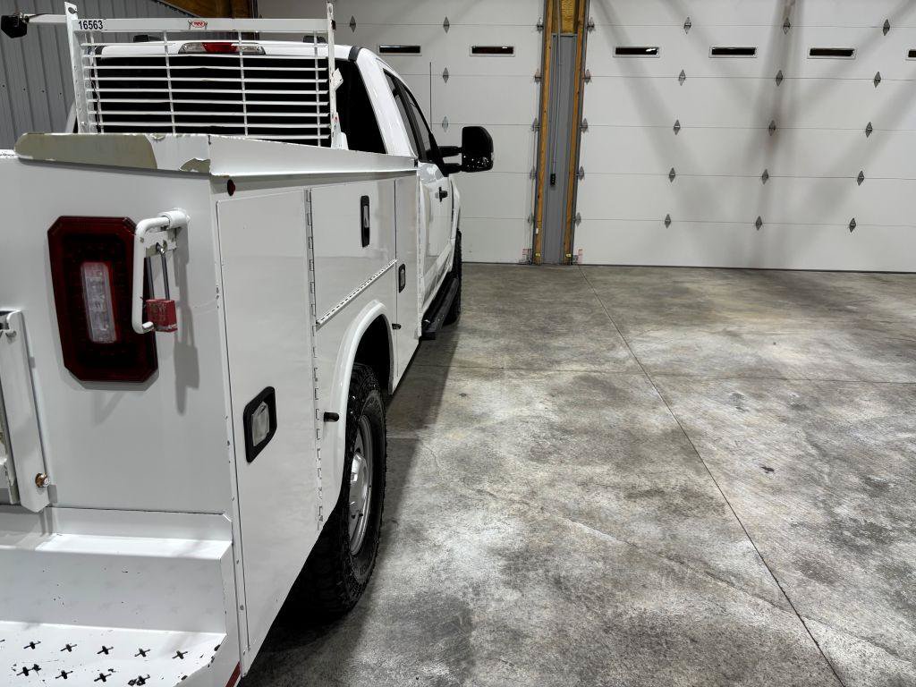 Used 2022 Ford F250 XL w/ Power Equipment Group AWD/4WD image 10