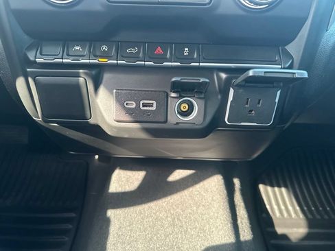 Certified 2022 Chevrolet Silverado 1500 Custom w/ LPO, Dark Essentials Package AWD/4WD image 5