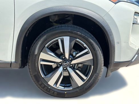 Used 2023 Nissan Rogue SL w/ SL Premium Package AWD/4WD image 12