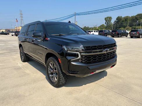 Used 2021 Chevrolet Suburban Z71 w/ Z71 Signature Package AWD/4WD image 4