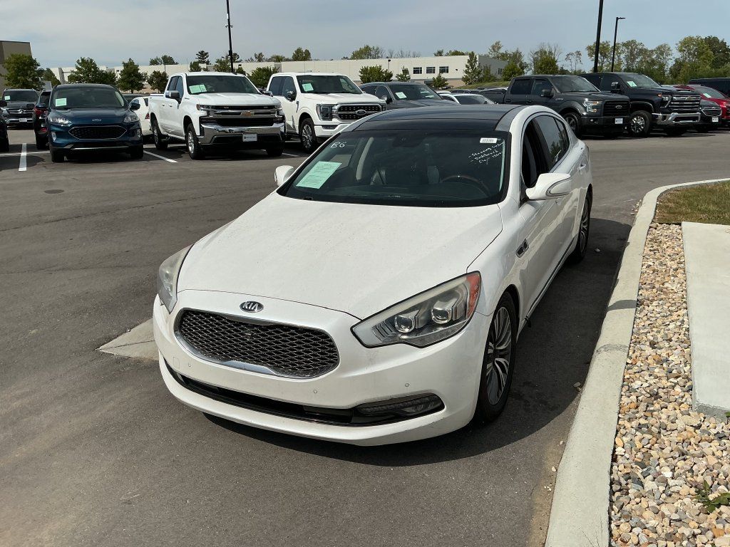 Used 2016 Kia K900 Luxury RWD image 2