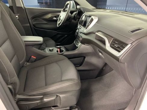Used 2024 GMC Terrain SLE FWD image 15