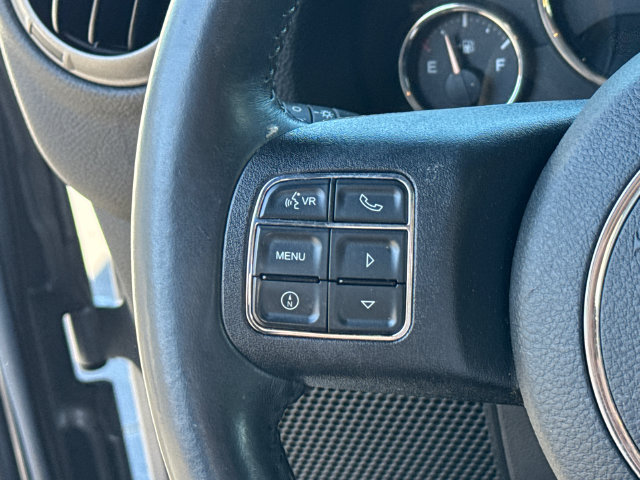Used 2016 Jeep Wrangler Sport w/ Connectivity Group AWD/4WD image 19