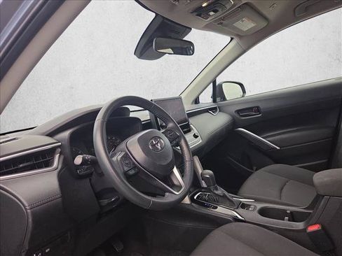 Used 2024 Toyota Corolla Cross LE FWD image 10