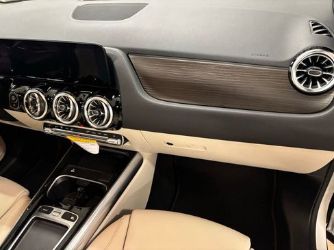 New 2026 Mercedes-Benz GLA 250 image 19