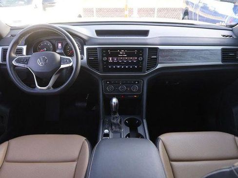 Used 2021 Volkswagen Atlas Cross Sport SE w/ Panoramic Sunroof Package FWD image 23