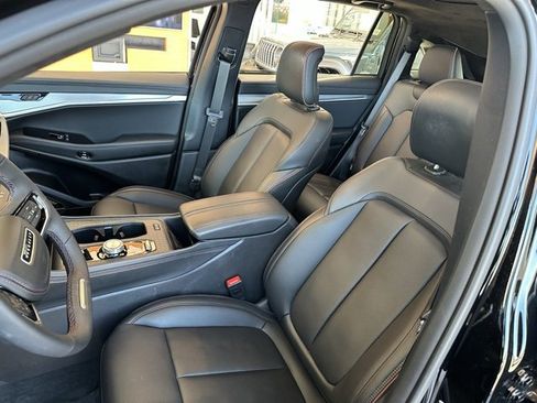 Used 2025 Jeep Wagoneer S Launch Edition image 25