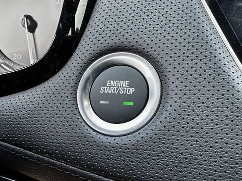 New 2025 Cadillac XT6 Luxury image 19