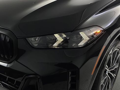 New 2026 BMW X5 xDrive50e w/ Executive Package image 31