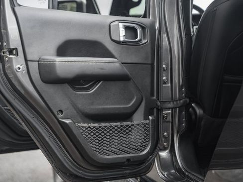 Used 2020 Jeep Gladiator Overland image 41