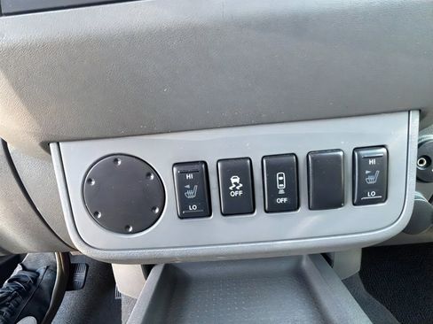 Used 2020 Nissan Frontier SV RWD image 16
