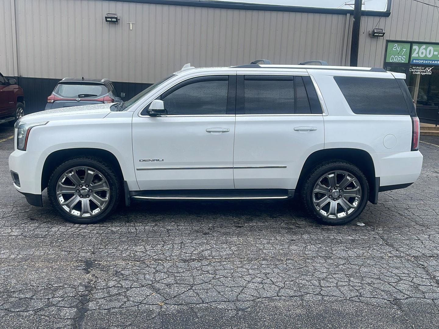 Used 2017 GMC Yukon Denali AWD/4WD image 4