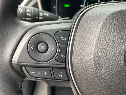 Used 2023 Toyota Corolla Cross XSE image 16